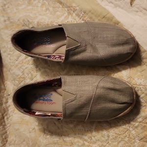 Bob's by Sketchers w/ Memory Foam